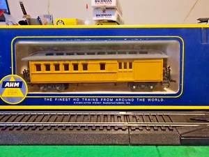 HO Scale Rivarossi / AHM V&TRR Oldtime Combine Car #6236 in Box - Excellent #3 - Picture 1 of 8
