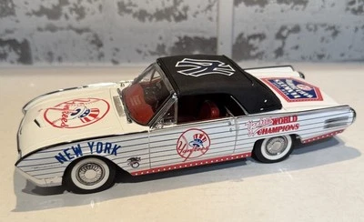 Danbury Mint 1961 NY Yankees World Series Champ Thunderbird Car RARE COA Box - Image 1 of 4