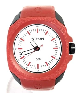 Reloj Hombre Nixon The Ruckus Cuarzo Esfera Blanca Tonneau 41mm Analógico De Japón - Imagen 1 de 12