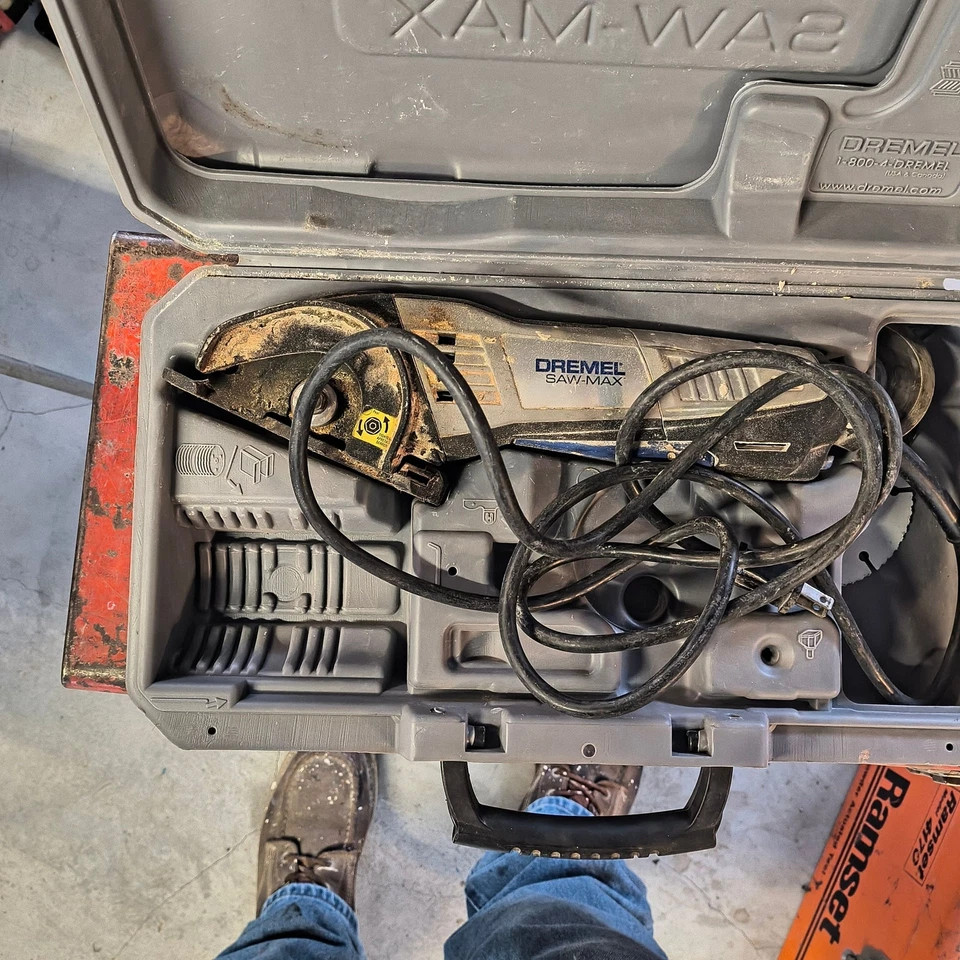 Dremel Saw Max  - Image 1 of 1