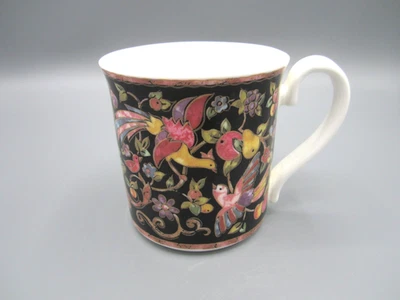 Taza de café Kingsbury England negra y multicolor para pájaros y frutas 11 oz (440) Foto 1 de 4