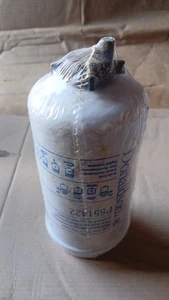 Filters Donaldson Fuel Filter P551422 replaces RE522878 John Deere - Picture 1 of 5