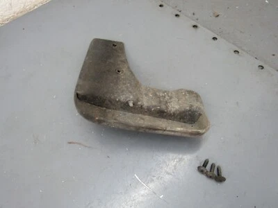 Guardabarros delanteros Nissan Murano para pasajero derecho 2015-2024 OEM Foto 1 de 4