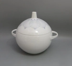 Rosenthal Ballet Lotus, Blue/Grey no Trim - Covered Vegetable Bowl / Tureen - Picture 1 of 11