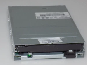 TEAC FD-235HG (193077C1-33) 388617-931 1.44MB 3.5" IDE Floppy Disk Drive - Afbeelding 1 van 7
