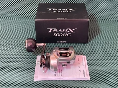 Carrete de baitcasting mango derecho Shimano Tranx 300 HG B NUEVO 7,6:1 *Entrega rápida* Foto 1 de 4