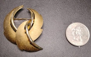 Broche broche broche broche broche broche acabado mate cepillado tono dorado - Imagen 1 de 7