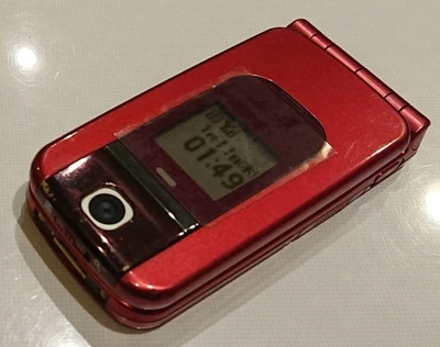 Teléfono Fujitsu Docomo Raku F882Ies Rojo Comunicación Confirmado Japón Teléfono Abatible Foto 1 de 4