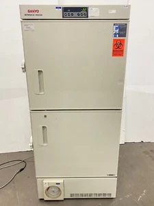 Sanyo MDF-U537 Two-Door Biomedical [-20°C to -30°C] Lab Freezer, 17 Cu. Ft. 115V - Picture 1 of 15