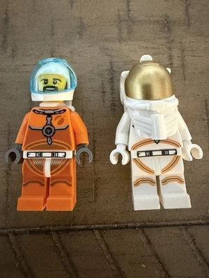 LEGO CITY Mars Research Shuttle 60226 Minifigs Only! - Image 1 of 3