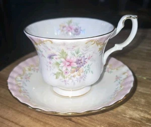 1977 Royal Albert Serenity Teetasse und Untertasse - Bild 1 von 11