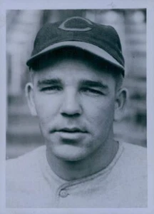 1940 Elmer Riddle Cincinnati Reds Pitcher Press Photo - Picture 1 of 1