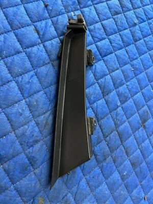 Audi R8 V8 2012 OEM pasajero derecho cuarto panel rejilla ventilación aire 420 853 453 E Foto 1 de 4