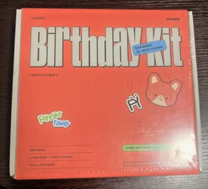 ATEEZ WOOYOUNG 2023 Kit Cumpleaños Mini Bolso HBD MD Juego Completo Nuevo Precintado - Imagen 1 de 2