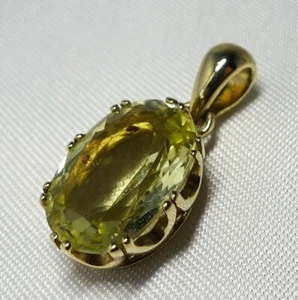 Zauberhafter Anhänger mit Stein 375 Gold Gelbgold / CU 314(26) - Bild 1 von 5