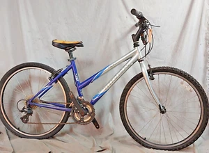 1997 Trek 800 Sport MTB Bike 17" Medium Hardtail Shimano Grip Steel Vintage - Picture 1 of 11