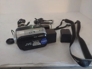 JVC Everio GZ-MG77 30gb 10x Optical Zoom 2.0MP Camcorder Doesn't Power On - Picture 1 of 8