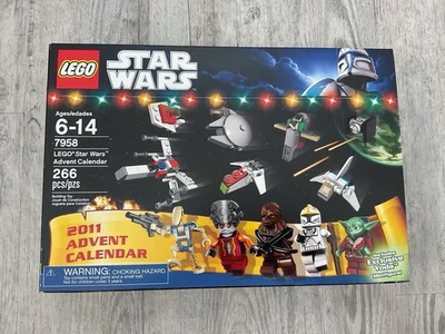 LEGO 7958 STAR WARS 2011 ADVENT CALENDAR Countdown Christmas Chewbacca Mini Fig - Image 1 of 4
