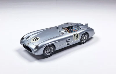 Mercedes-Benz 300 SLR #19 de resina MRF de Moss & Fangio en 1955 Le Mans - Muy buen estado Foto 1 de 4