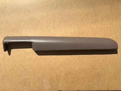 Оригинальная накладка на приборную панель 1992-1996 Ford F-150 F-250 F-350 Bronco Mocha F2TB-1504282-AAW - Изображение 1 из 4