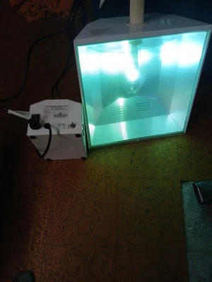 Hydrofarm ТРАНСФОРМИРУЕМЫЙ БАЛЛАСТ GROW LIGHT С ЛАМПОЙ 400 ВАТТ НАТРИЙ ВЫСОКОГО ДАВЛЕНИЯ - Изображение 1 из 2