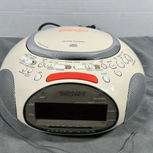 Sony Blanco PSYC ICF-CD832 Espacio CD Reloj Radio AM/FM Probado y Funcionando - Imagen 1 de 12