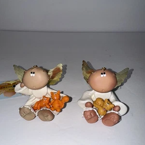 2 Stück Engel Wangen Figur Wächter mit Katze auf dem Schoß 2,5”T 2”W - Bild 1 von 5