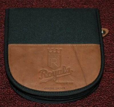 FUNDA CD KANSAS CITY ROYALS MLB BÉISBOL CUERO/NYLON EN RELIEVE Foto 1 de 4