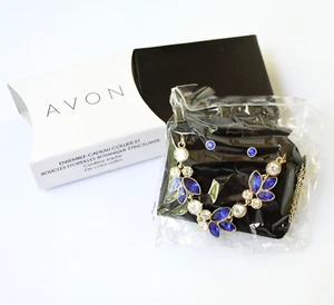 Avon Necklace Earrings Set Sparkling Botanical Blue Rhinestones - Picture 1 of 4
