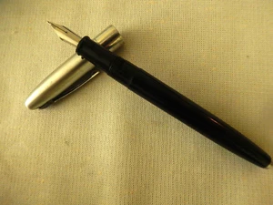 {Vintage Wearever Black Cartridge Fountain Pen 5 1/4" - Picture 1 of 7