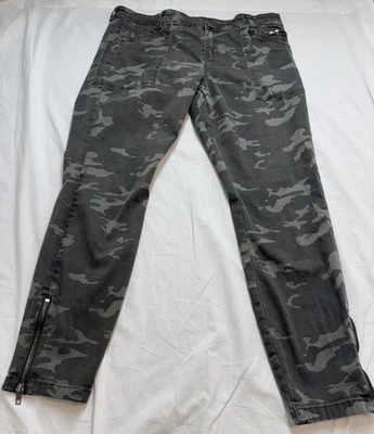 Kut from the Kloth Pants Womens 14 Camo Ankle Skinny Stretch Zip Hem Cargo - Image 1 of 4