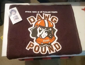 VTG CLEVELAND BROWNS OFFICIAL TOWEL OF THE DAWG POUND 16" X 15" CLEAN WITH TAGS - Picture 1 of 5