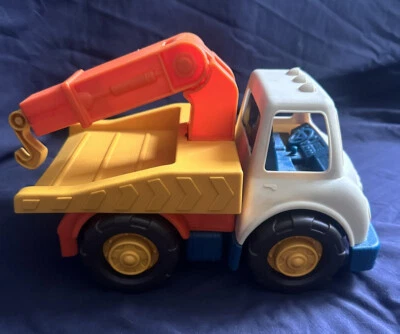 Wonder Wheels Battat Tow Truck Toy Truck Delivers Loads Pretend Play Adventure - Image 1 of 4