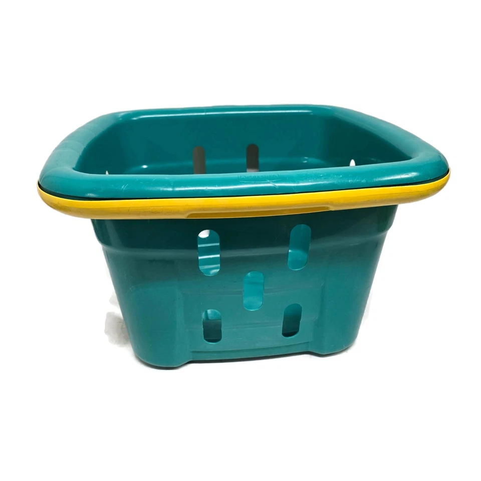 Vintage square rubbermaid plastic laundry basket - Image 1 of 4