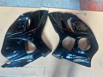 2018 08-20 Suzuki Hayabusa GSXR 1300 carenados laterales derecho paneles negro OEM Foto 1 de 4