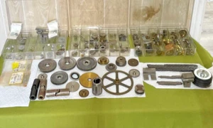 Großes Konvolut Zahnräder und Verschiedenes - Bild 1 von 10