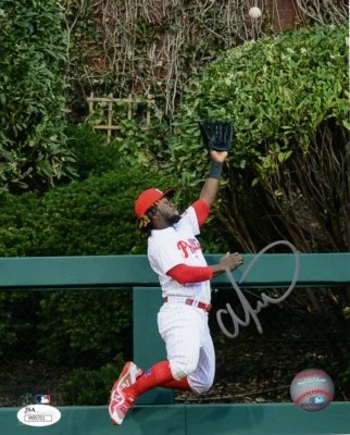 Odubel Herrera Philadelphia Phillies Jump Signed 8x10 Photo JSA 136496 - Image 1 of 3