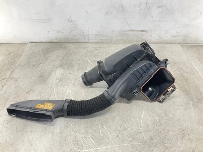 Filtro de admisión filtro de admisión de filtro de aire del motor Mercedes-Benz CLA250 C117 14-19 caja OEM Foto 1 de 4