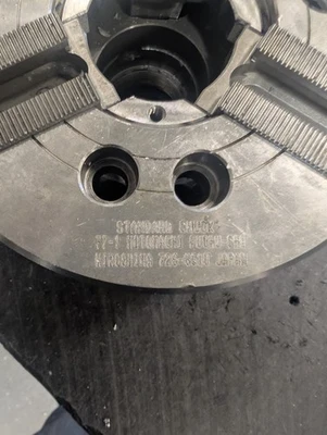 Mandril de torno hidráulico de tres mordazas Kitagawa B206 Foto 1 de 4