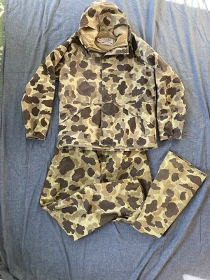 Vintage Cabela’s Gore-Tex Duck Hunting Suit Frog Skin Camo XL Jacket And Pants - Image 1 of 4