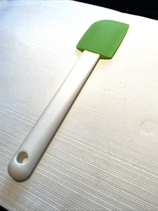 Tupperware Saucy Silicone Scraper Spatula 4267B Lime Green White  NEW @361 - Picture 1 of 5