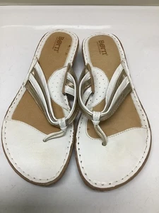 Born Riemchen-Sandalen weiß gold Riemen-Flip-Flops Größe 9 - Bild 1 von 5