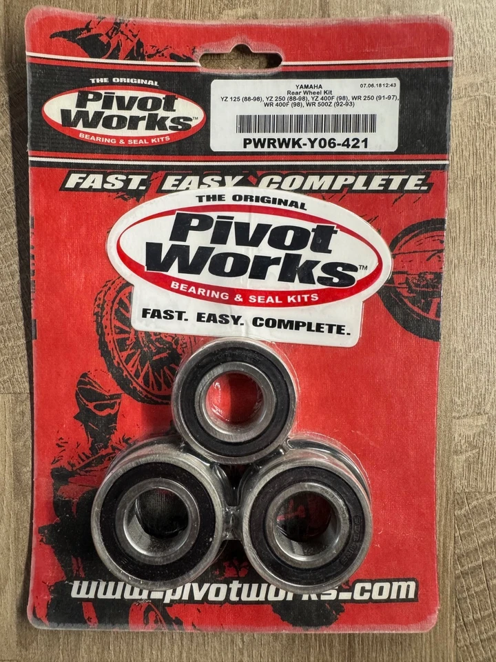 PIVOT WORKS REPLACEMENT WHEEL BEARING/SEAL KIT REAR Yamaha PWRWK-Y06-421 - Image 1 of 1