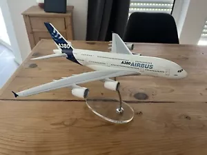 Premium Flugzeugmodell Airbus A380-800 von Air Deco im Maßstab 1:200 - Bild 1 von 2