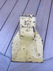 CAT 107-3300 Wide Tip Excavator Bucket Flare Tooth, 4T-1300, Genuine Caterpillar - Picture 1 of 11