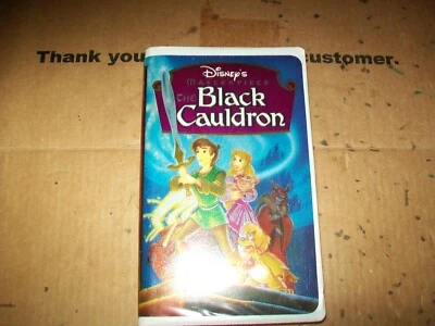 Disney's The Black Cauldron VHS Tape In Clam Shell Case Foto 1 de 3