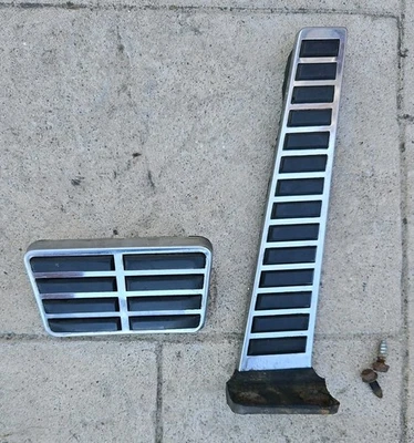 1962 1963 1964 FORD GALAXIE THUNDERBIRD  AUTOMATIC BRAKE AND ACCELERATOR PEDALS - Image 1 of 4