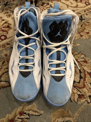 Tênis Jordan True Flight masculino tamanho 12 branco/preto/azul universitário - Imagem 1 de 4