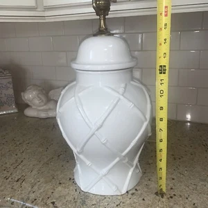 Hollywood Regency Table Lamp Chinoiserie faux Bamboo White Ceramic - Picture 1 of 3