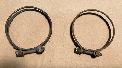 1964 1/2 1965 1966 y otros Ford Mustang tanque de combustible tubo de llenado o tubo 2 abrazaderas Foto 1 de 2